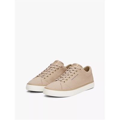 Canvas Low-Top Sneaker