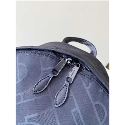 Новинка!  Удобный вместительный рюкзак  Burberr*y