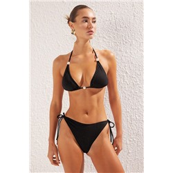 TRENDYOLMİLLA Siyah Üçgen İnci Aksesuarlı Simli Regular Bikini Takımı TBESS25BT00059