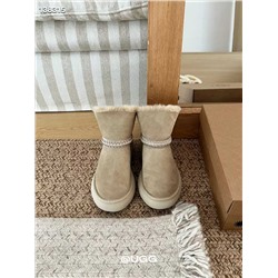 Новая модель теплых и удобных UG*G Sta*r and Moo*n