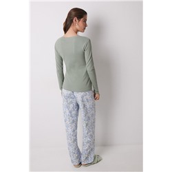 Pijama largo 100% algodón canalé verde flores