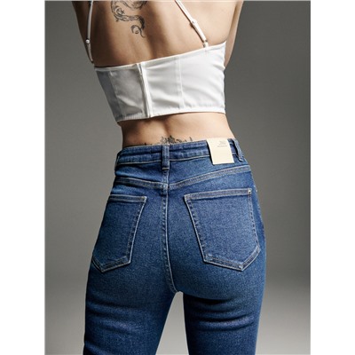 Slim-Jeans mit hoher Leibhöhe