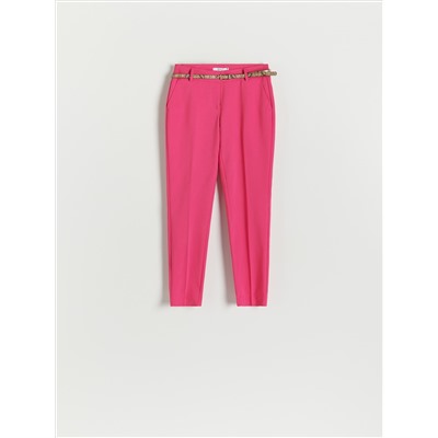 Zigarettenhose mit Gürtel