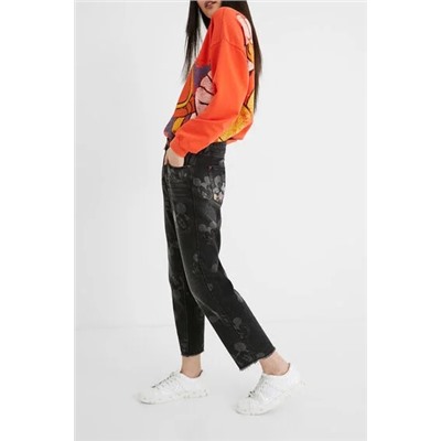 Pantalón vaquero boyfriend Mickey Mouse