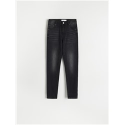 Push-up-Jeans im Slim-Fit