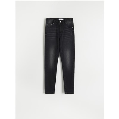Push-up-Jeans im Slim-Fit