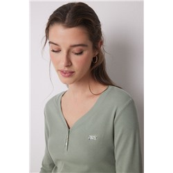 Pijama largo 100% algodón canalé verde flores