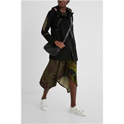Parka capucha parches