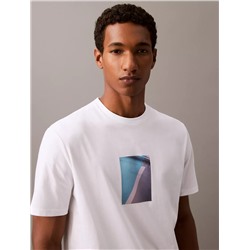 Contrast Shadow Graphic Classic Crewneck T-Shirt