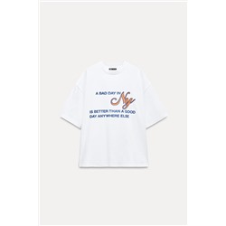 T-SHIRT WITH CONTRAST SLOGAN