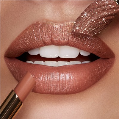 a holiday fable enchanting lipstick