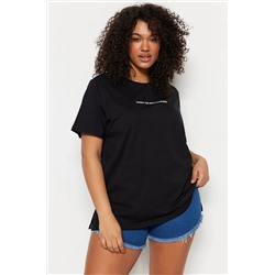 Siyah Boyfriend Fit Slogan Baskılı Bisiklet Yaka %100 Pamuk Örme Büyük Beden T-Shirt TBBSS23BF00022