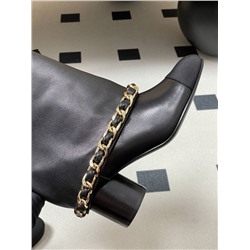 Кому хочется покороче, то есть такие стильные осенние полусапожки   Chane*l 🩷