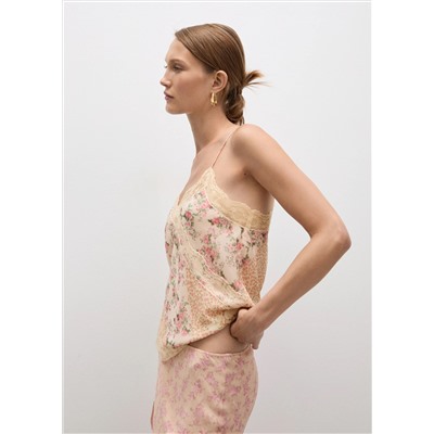 Top estampado encaje