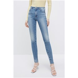 Vaquero slim fit Celeste