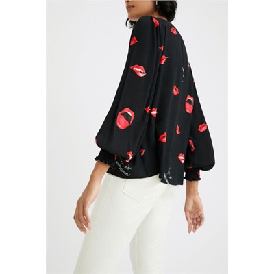 Blusa vaporosa bocas