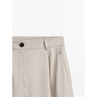 Pantalón ancho mezcla algodón satinado pinzas