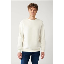 Avva Erkek Beyaz Bisiklet Yaka Içi Polarlı 3 Iplik Pamuklu Regular Fit Standart Kesim Unisex Sweatshirt E001017
