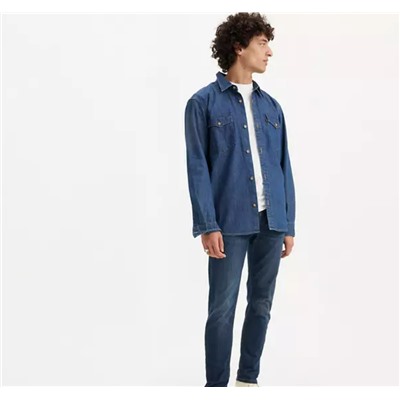 Model is 6'2" with a 29" waist. They're wearing a size 29 x 32. 512™ SLIM TAPER MEN'S JEANS