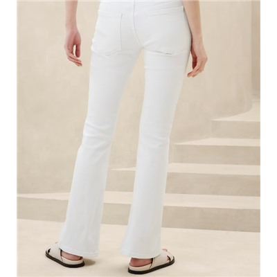 LOW-RISE BOOTCUT JEAN