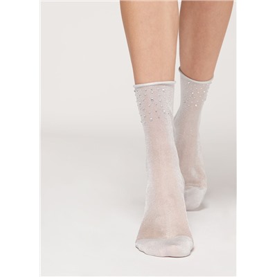 Kurze Socken mit Glitzer und Schmucksteinen