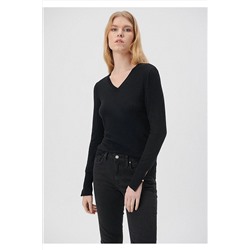 MaviV Yaka Siyah Kazak Slim Fit / Dar Kesim 171346-900