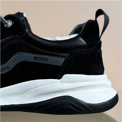 Кроссовки ECC*O
