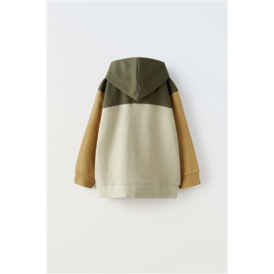 SPORTY COLOUR BLOCK HOODIE