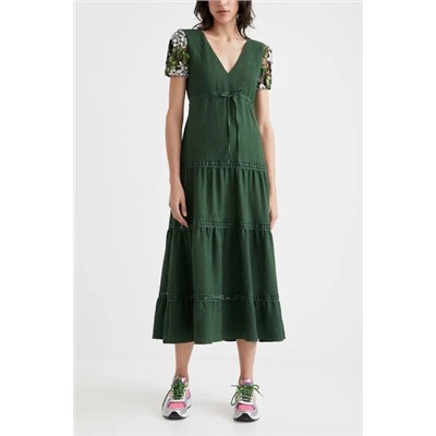 Vestido mangas bordadas