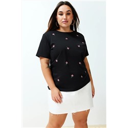 Siyah Boyfriend Çiçek Nakış Detaylı %100 Pamuk Örme Büyük Beden T-shirt TBBSS24BF00029