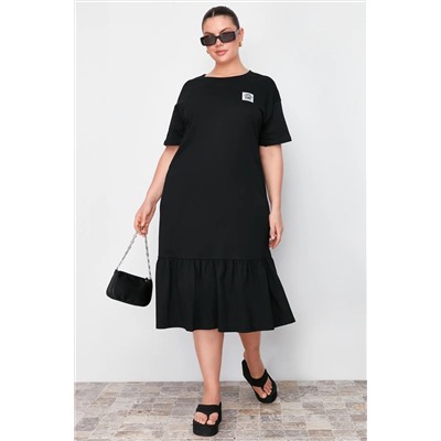 Siyah Eteği Fırfırlı Etiket Detaylı %100 Pamuk Örme Büyük Beden T-shirt Elbise TBBSS24AH00171