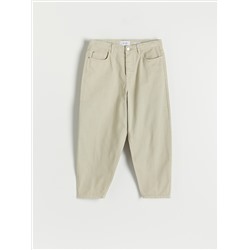 Weit geschnittene Barrel-Leg-Jeans
