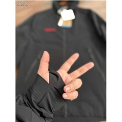 Водоотталкивающая куртока с капюшоном Mammu*t SOFtech