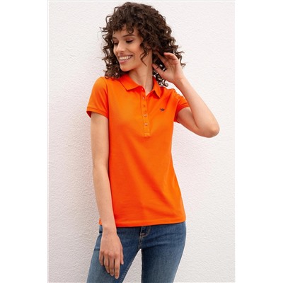 Kadın Nar Çiçeği Basic Polo Yaka Tişört