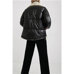 Chaqueta biker oversize acolchada borreguito