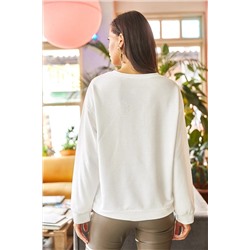Olalook Kadın Düz Ekru Basic Yumuşak Dokulu Salaş Sweatshirt SWT-19000457
