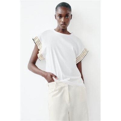 T-SHIRT EMBELLISHED WITH RHINESTONES
