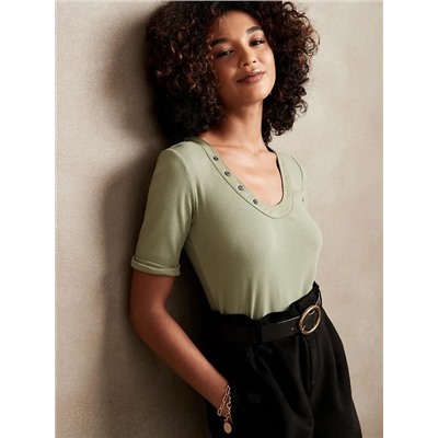 Ribbed Scoop-Neck Top