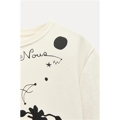 T-SHIRT WITH CONTRAST PRINT
