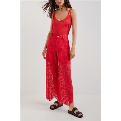 Pantalón encaje y transparencias