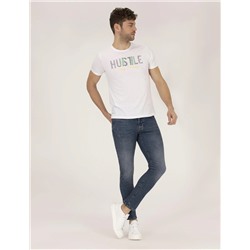Beyaz Slim Fit Baskılı Bisiklet Yaka Tişört