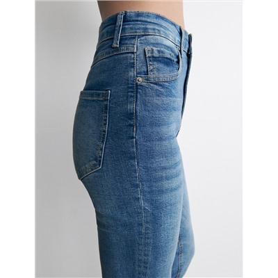 Slim-Jeans mit hoher Leibhöhe
