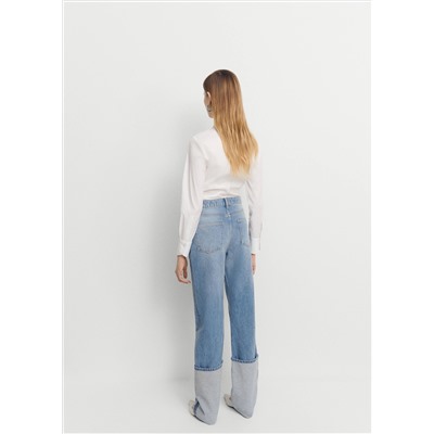 Jeans rectos bajo vuelto