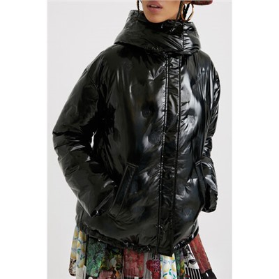 Chaqueta oversize acolchada vinilo
