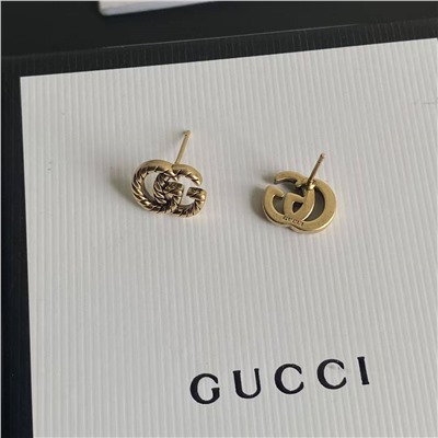 Серьги гвоздики Gucc*i 💛  Реплика  Материал: серебро 925 пробы с покрытием  Полная упаковка