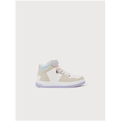 HIGH-TOP STREET-STYLE SNEAKERS