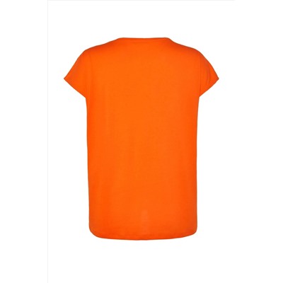 Turuncu Boyfriend V Yaka Yırtmaçlı %100 Pamuk Örme T-Shirt TBBSS22BF0036
