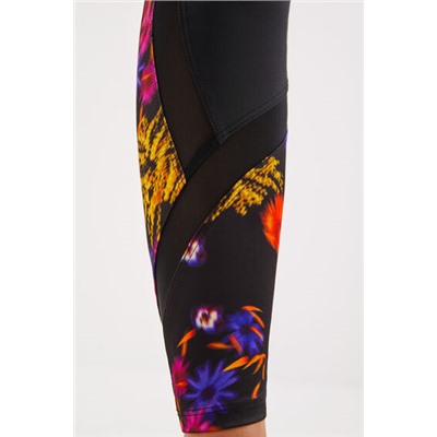 Leggings flores y transparencias