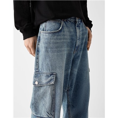 Faded dirty effect skater fit cargo jeans