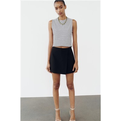 SLEEVELESS CROP TOP